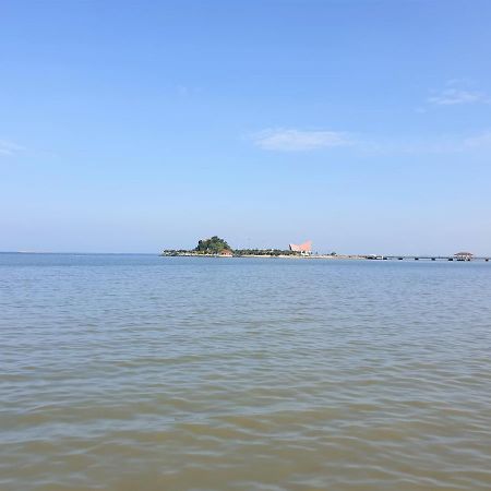 Samchai Hotel Сі-Рача Екстер'єр фото
