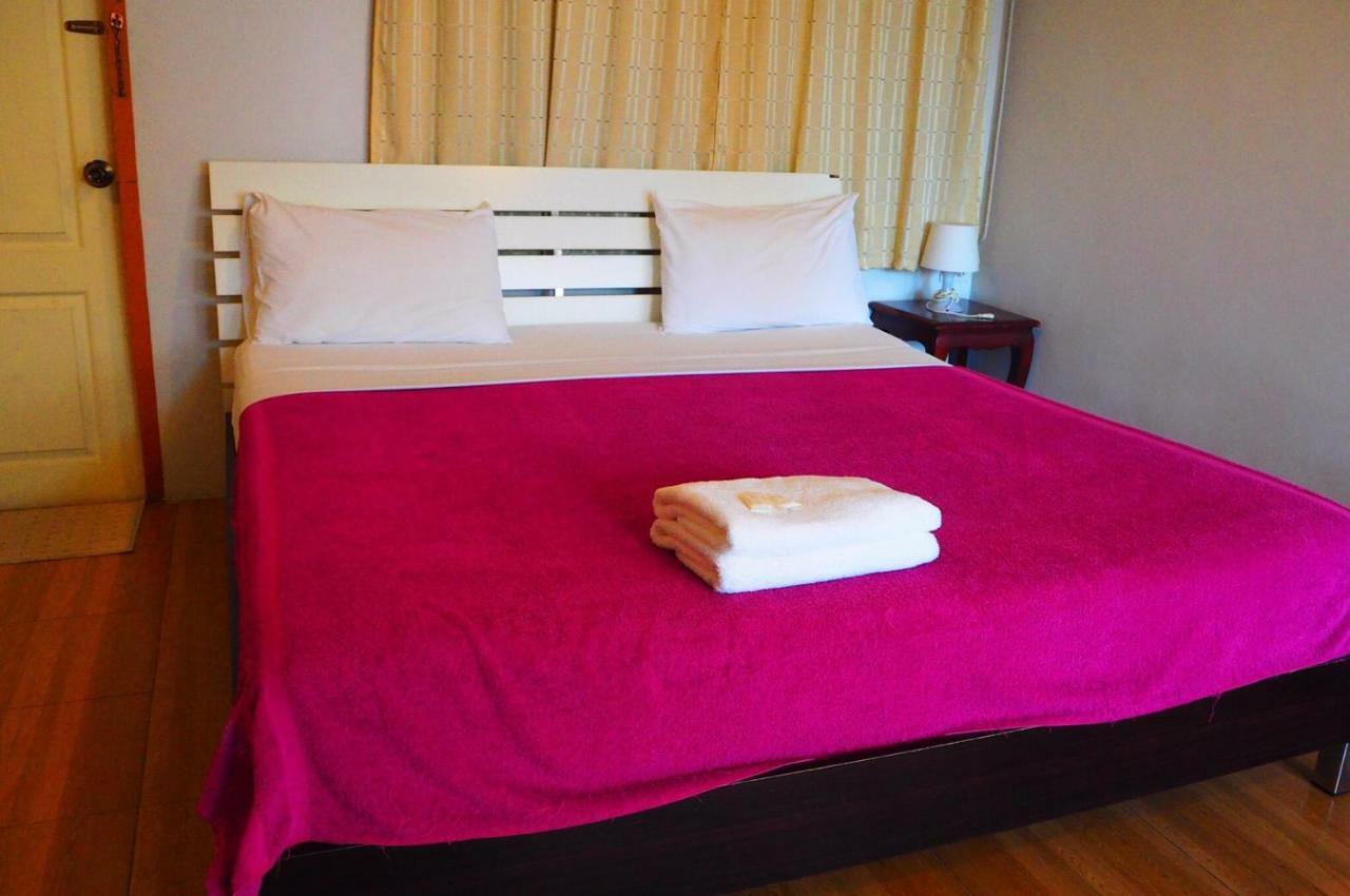 Samchai Hotel Сі-Рача Екстер'єр фото