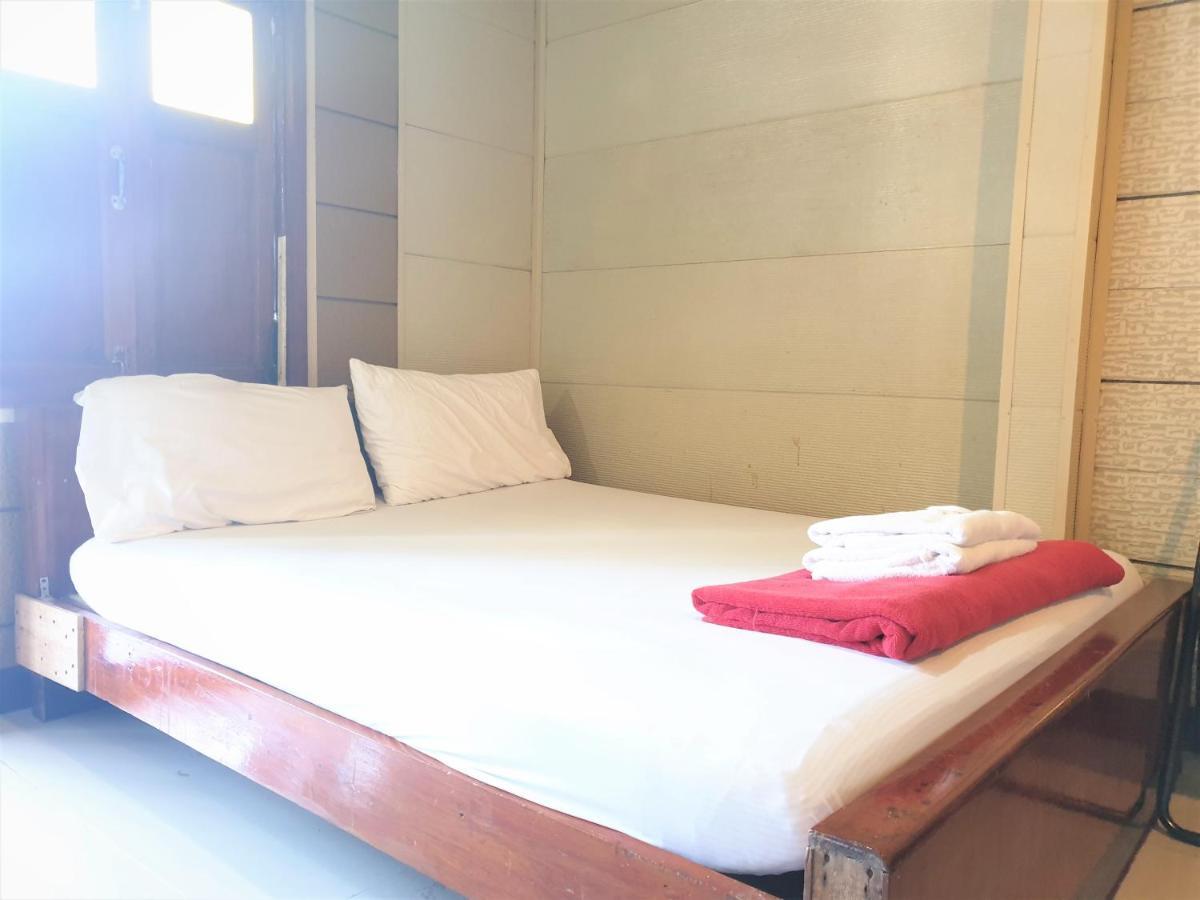 Samchai Hotel Сі-Рача Екстер'єр фото